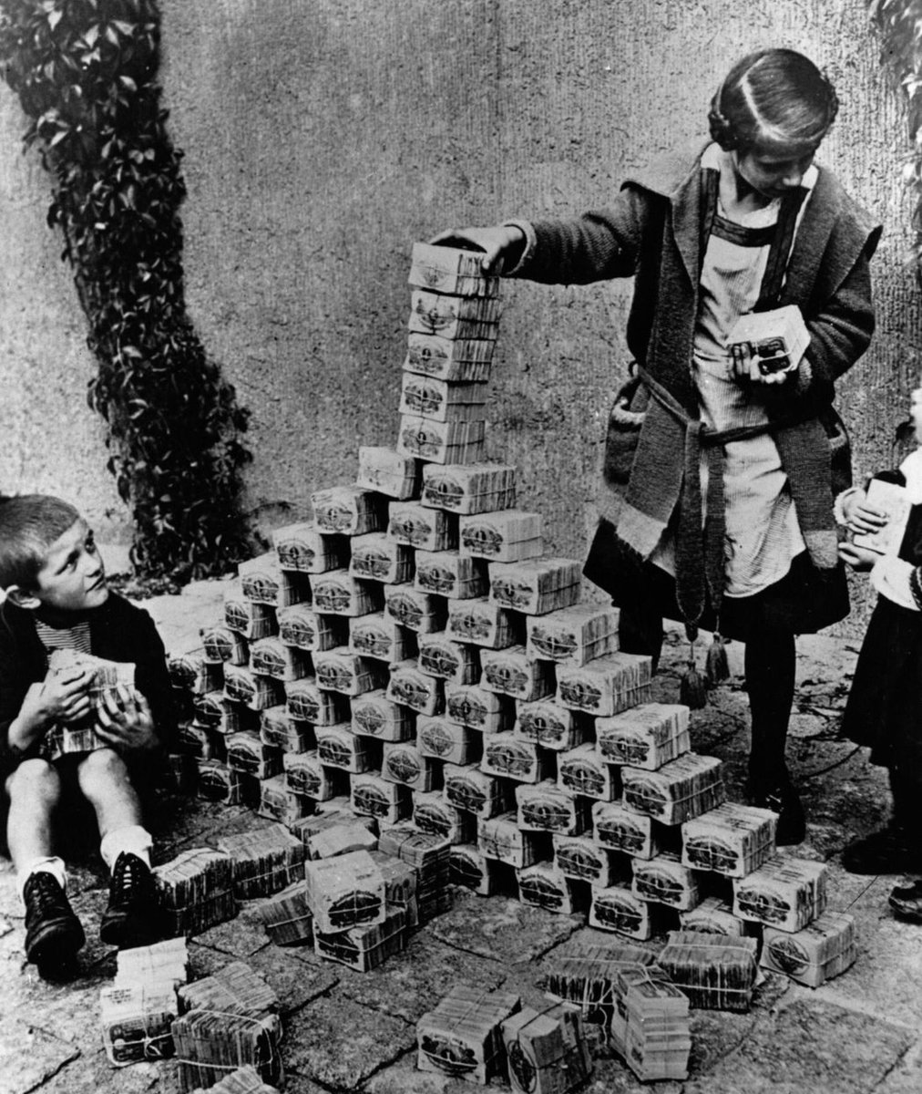 drobwlldiad's tweet image. Now that the #rba have put their rate down to 1% and the #liblabs have foisted their tax agenda on us, can we see that unless there is drastic change we will end up like depression era Germany, we need a stimulus package not rich assholes getting richer #auspol