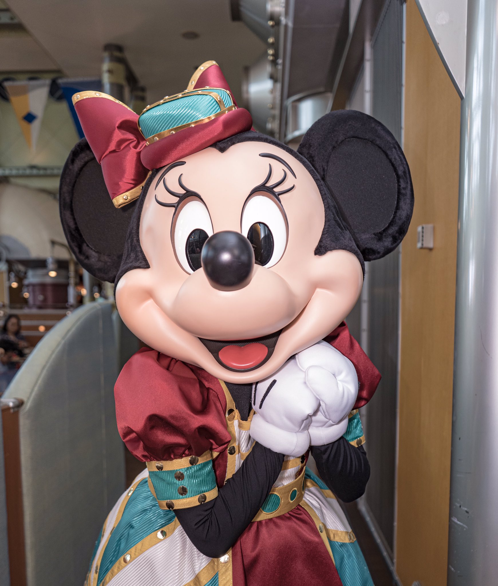 ドナかね すみれ ほぼ交換 プルちゃんの飼い主のガールフレンド Tokyodisneyresort Disneysea Holizonbayrestaurant Tokyodisneysea ディズニー写真部 ディズニーシー ズン キャラダイ キャラクターグリーティング キャラグリ Minnie