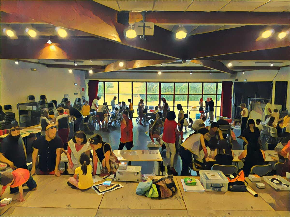 Canope_DTNA's tweet image. Beaucoup de monde hier au #codinggouter de l Ecole Gambetta a @VilledeTalence Rencontre au autour de la programmation et début d une projet #experitheque @cardiebdx accompagné par @reseau_canope