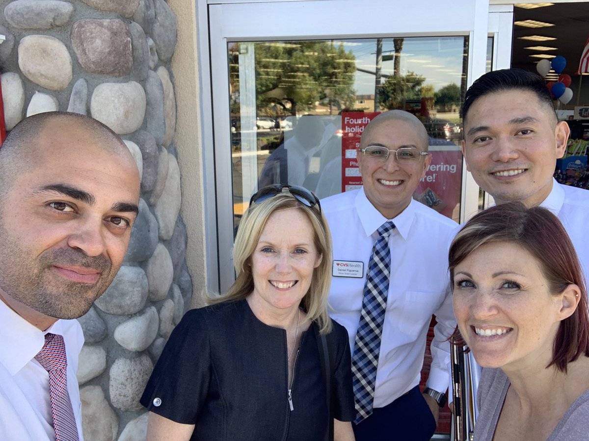KenAhlrich's tweet photo. What an amazing day with my RD @doug_chang8 and DVP @MaureenCormier2! Great learnings and proud of my store leaders! @TarynCongiardo @DanielF91752 #9667 #5958 #D6403 https://t.co/dNZY1e5bQX