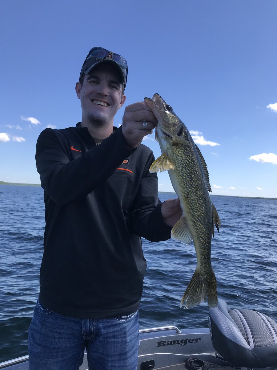 brobull's tweet photo. #walleyewed in #July #Walleye #Fishing #onlyinmn #brosguideservice #fishon #fishingminnesota 👍🎣Bro https://t.co/NgFFrPS9Ss