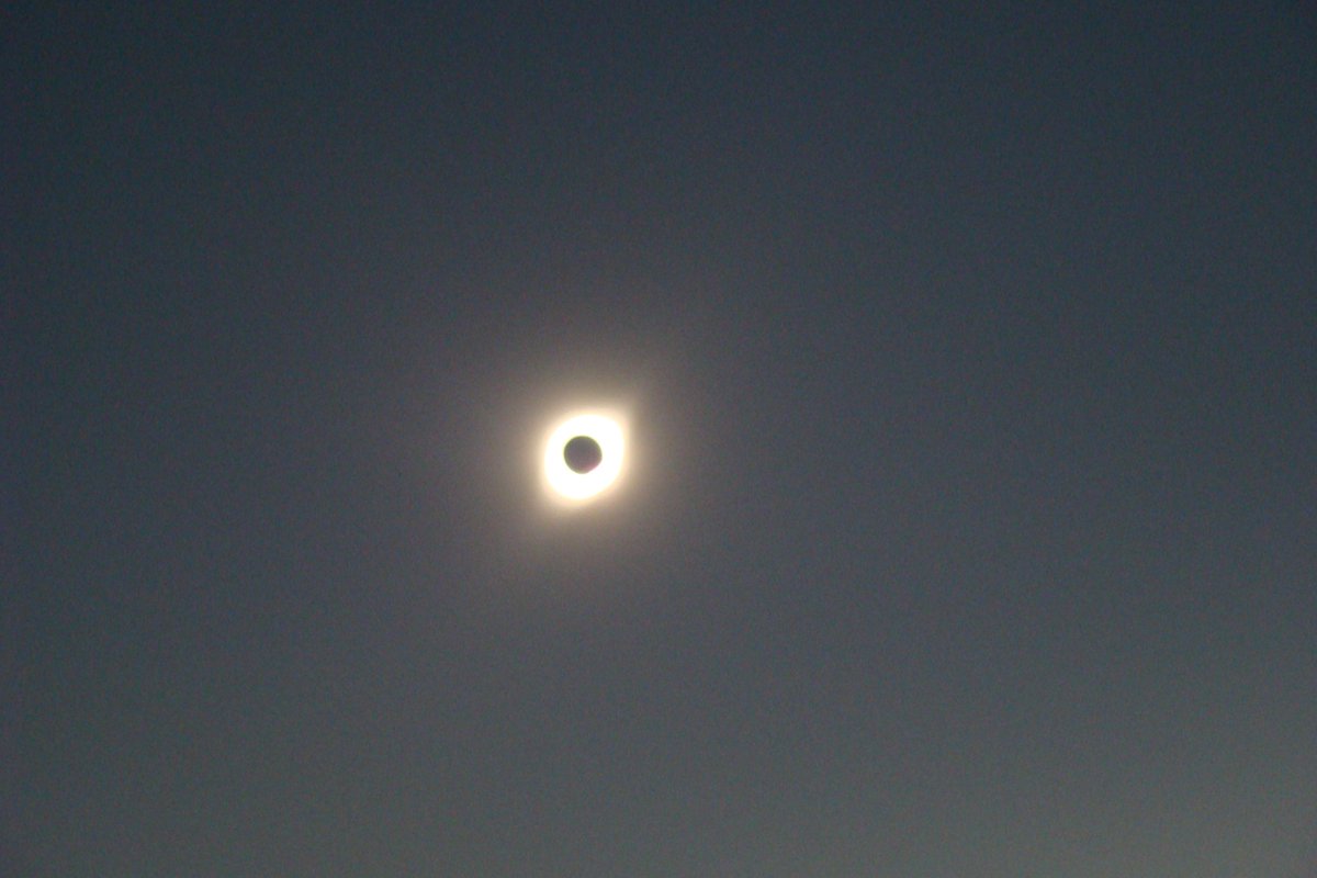 triciapalma's tweet photo. Maravillosa naturaleza, una experiencia única... #EclipseSolar2019 #EclipseSolarAtacama https://t.co/H7SGCAmUhg