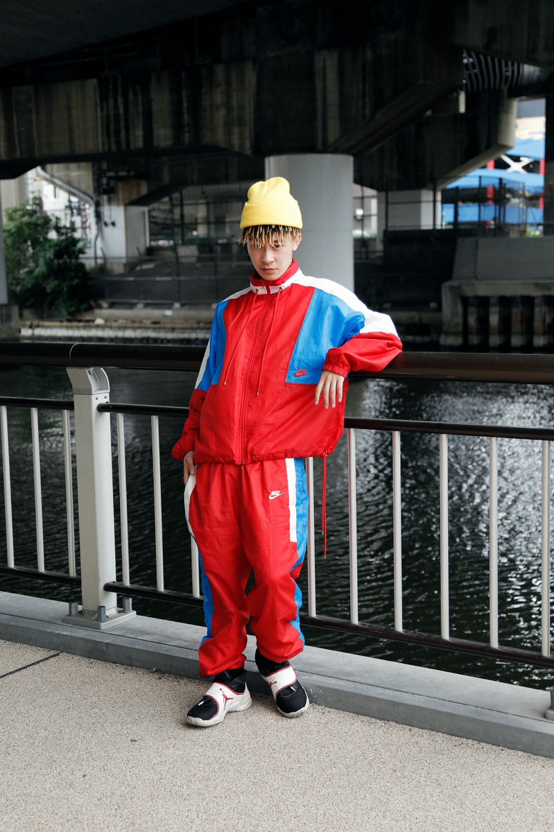 Dropkansai در توییتر ラッパーの韻マンくんをスナップさせてもらったで Nikeのジャージのスタイリング
