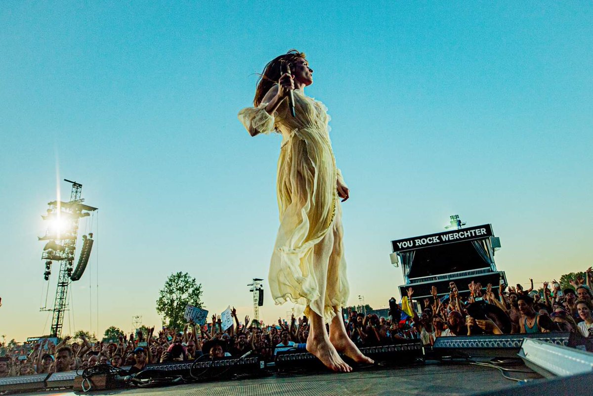 Shake it out. Florence &amp; The Machine #RW2019