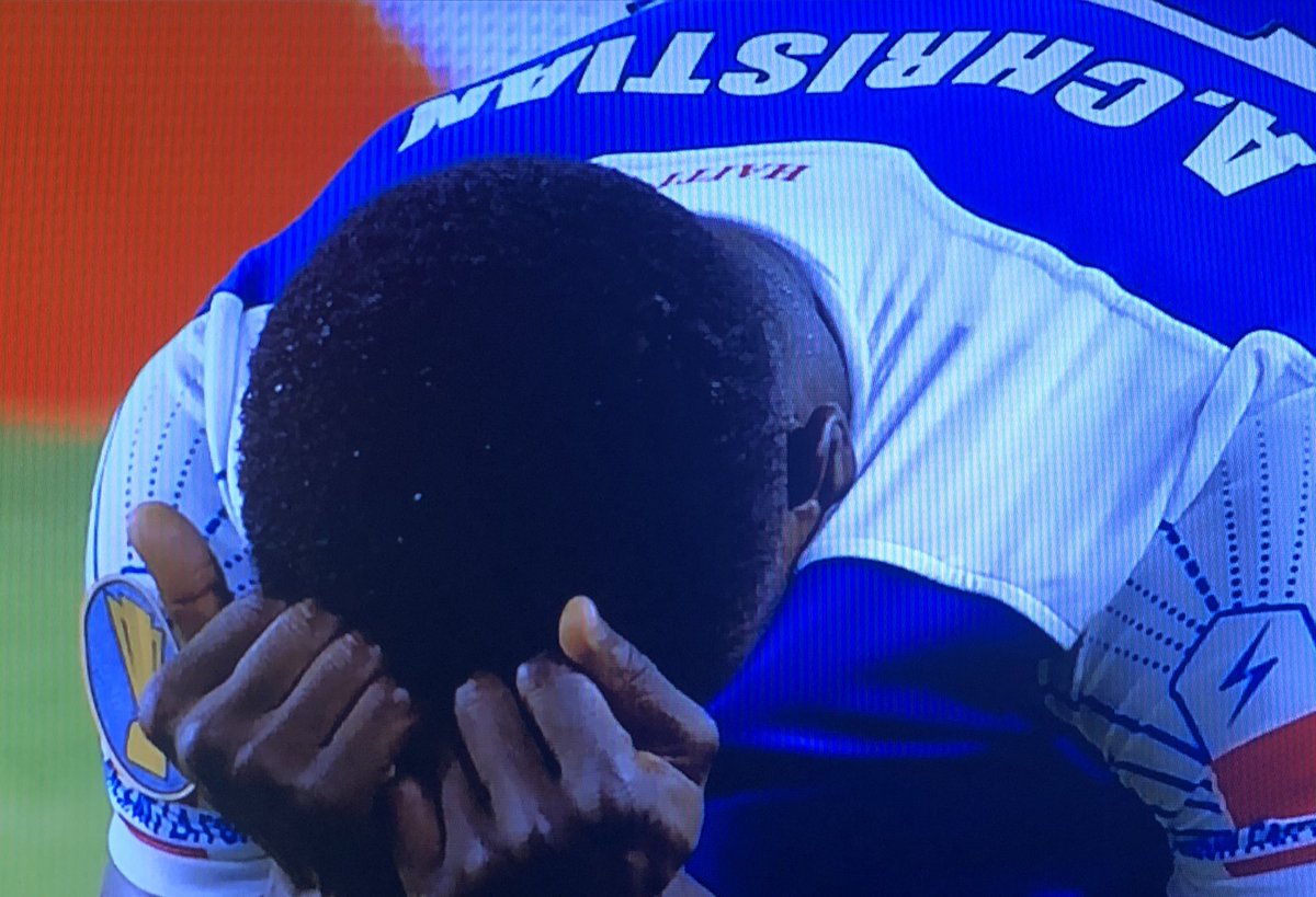 #CopaOroTVC |Semifinales 

⏱| ¡Final!
Con penal polémico, México clasifica a la Gran Final. 

⚽️ | 🇭🇹#Haití 0-1 #México🇲🇽
📺 | <a href="/TSiHonduras/">TSiHonduras</a> 
💻 | copaoro2019.eventostvc.com