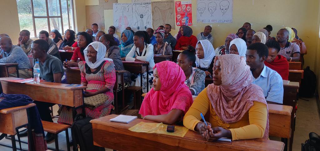 ChazRwige's tweet image. @dLabTz supporting @MkapaFoundation to computerize community health data collection.
Piloting #CHAD #TOOL to Chemba (Dodoma) Health Facility Supervisors and Community Health Assistants
#DataForLocalImpact #DataRevolutionTZ