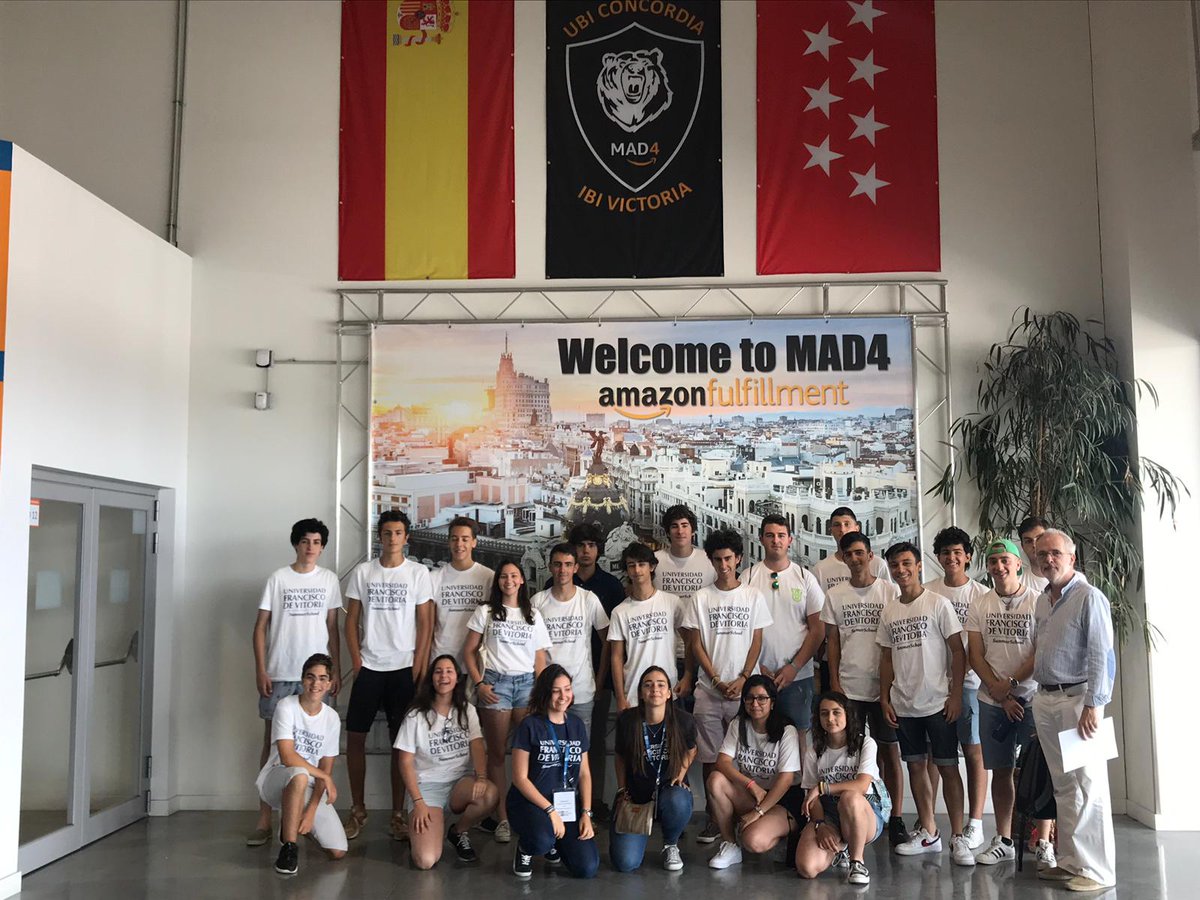 ufvmadrid's tweet image. Los chicos de #summertech han visitado hoy @amazon y han aprendido un montón. Nuestros &quot;campistas&quot; siguen pasándoselo en grande y sobre todo descubriendo su vocación en #SummercampusUFV