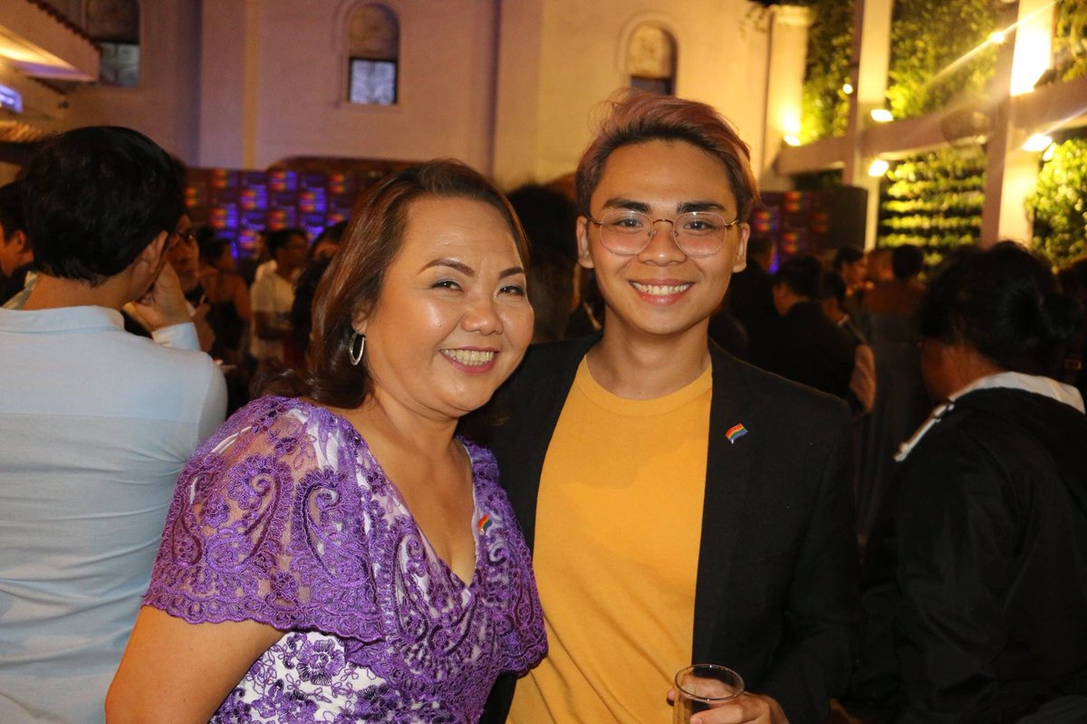 vinceliban's tweet photo. happy birthday to one of the og equality kweens in congress, @repkaka! maraming salamat po sa napakagandang laban bilang aming #EqualityChamp.
nakaka-phresh pala talaga maging for equality! haha (yearly photos from 2016-2019) #ayuz 💜💛 https://t.co/wjZ4odto7m
