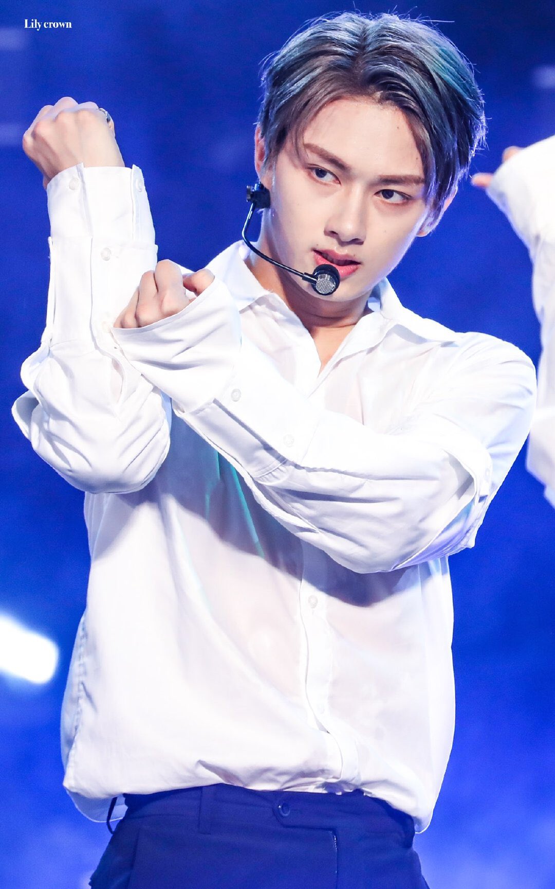 SEVENTEEN - じゅに この Pinterest ボードで 50 件の「[svt]じゅに」や「seventeen