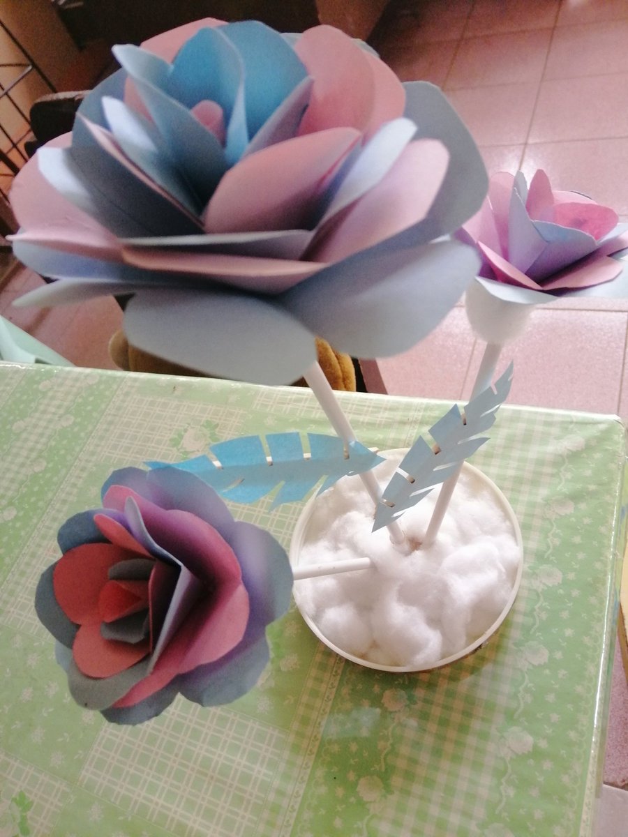 olembenz's tweet image. Creative mind of a student. This is made up of a balloon stick, color paper and cottons.

#entrepreneurship
#entrepreneur
#entrepreneurshipclass
#creativity and #innovation