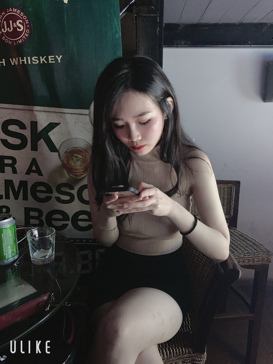 “一个人多不正经 就有多深情”