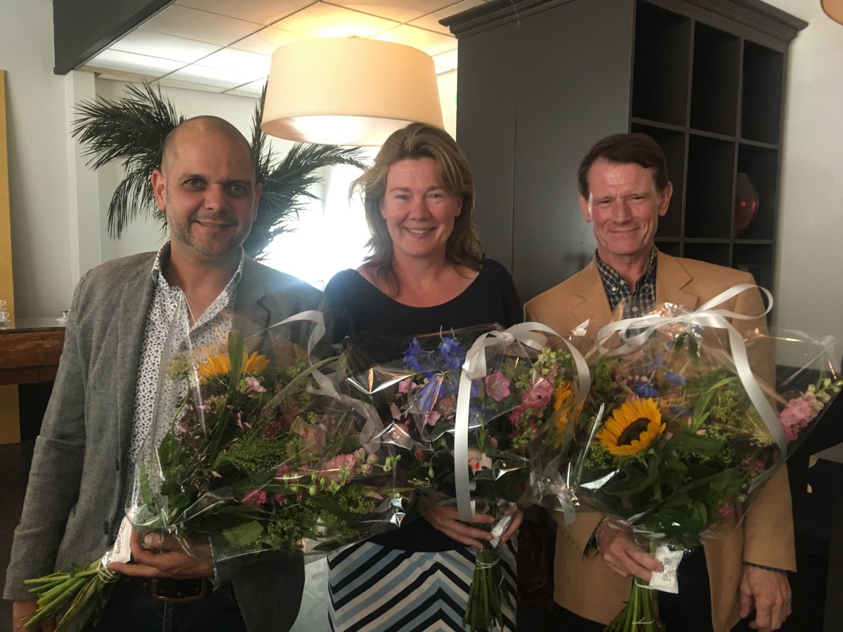 Vandaag hebben we afscheid genomen van deze #kanjers! Wij wensen <a href="/marc_cobben/">marc cobben</a> , @liesbethvandenB en Rob Bastiaansen
ontzettend veel succes bij hun nieuwe uitdagingen. Bedankt voor jullie eigen unieke bijdrage aan onze mooie onderwijsstichting.