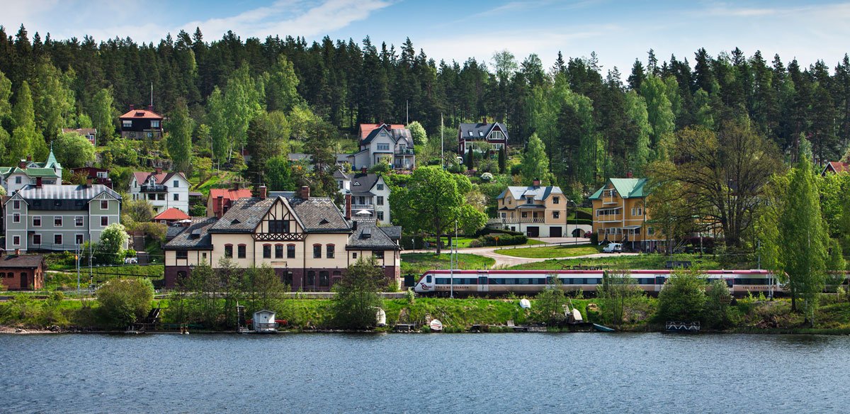 3 heta tågluffartips på nära håll! 🇸🇪🚂🎒
Intresset för att åka tåg i sommar är på topp och allt fler vill tågluffa – även inom Sverige. <a href="/VagabondMagasin/">Vagabond</a> ger tre tips på fantastiska och prisvärda tågpass från SJ: vagabond.se/artiklar/nyhet…