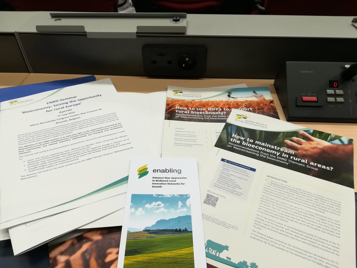 ZuseZidda's tweet photo. During the seminar "#bioeconomy : seizing the opportunity for rural Europe" organized by @ENRD_CP, partner @Boerenbond is  presenting some of the best practices collected for @EnablingProject #biobased #circulareconomy #networks #farmers #innovations #sustainabledevelopmentgoals https://t.co/fPBsGvAPuQ