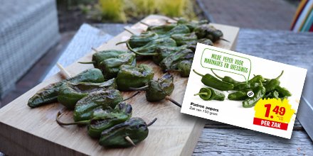 Variatie op de BBQ, als onderdeel van je tapas of gewoon als lekkere snack - Pimientos de Padrón, de milde Spaanse peper. Deze week in de aanbieding bij <a href="/Hoogvlietsuper/">Hoogvliet supermarkt</a>  #hoogvliet #pimientosdepadron #padronpeper #bbq