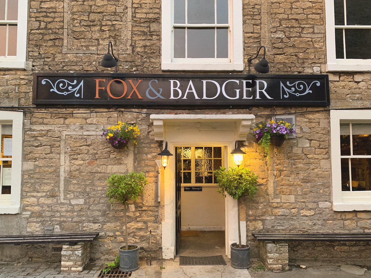 TheFoxandBadger's tweet photo. Sunny evenings are best spent at the pub. Weโre open from 6pm every weekday!
#BathPub #VisitBath #Wellow #countrypub https://t.co/79EYpP4nT1