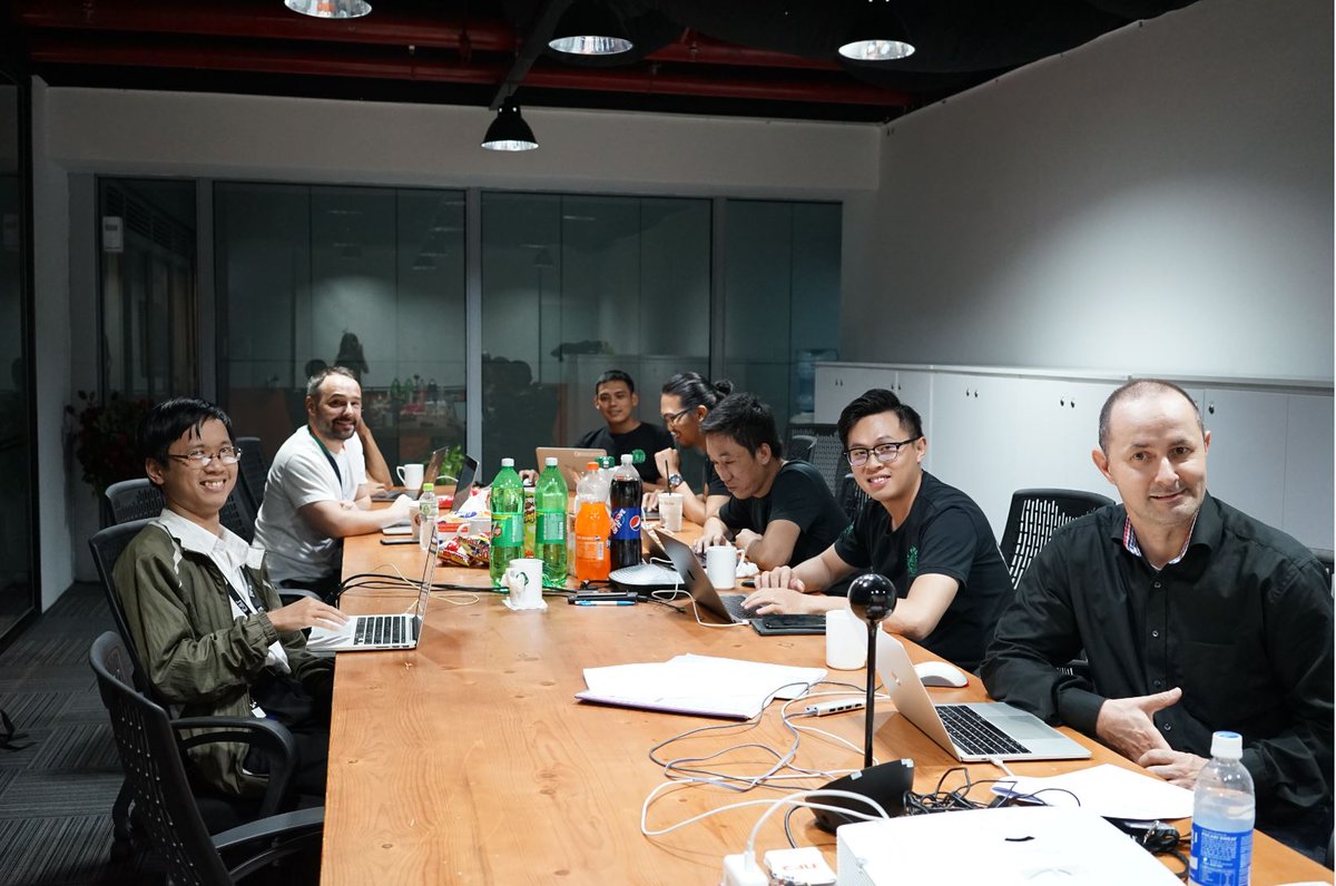 shopmacher's tweet photo. Die vietnamesischen #Kollegen haben an einem #commercetools #Training teilgenommen und freuen sich jetzt noch mehr auf die kommenden #Projekte👌✌️😎
#WirSindDieSHOPMACHER #ChúngTôiLàSHOPMACHER #SHOPMACHER #eCommerce
#NFQAsia #NFQ #SHOPMACHERVietnam #commercetechnologydeveloper https://t.co/MLyWkmDBNo