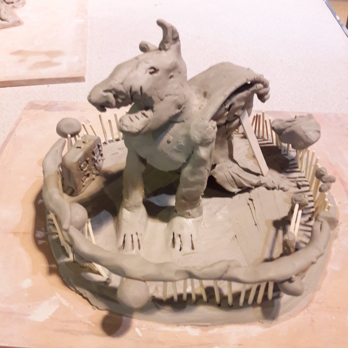 PMAGlearning's tweet image. Another successful #CLAYmuseum session @PotteriesMuseum with @PMAGlearning and @BCBfestival Portland School have created some wonderful #clay mythical creatures and exciting adventure stories to accompany them. 🌟🌟🌟🌟🌟 Great work Portland 😍 #educlaytion #SOTculture