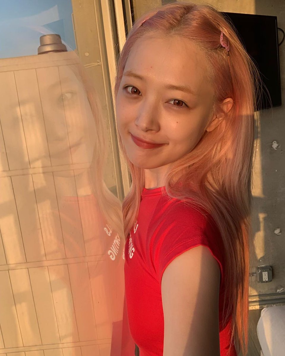 sulli pics โก ๐๐๐บ๐๐ ๐๐๐, ๐๐๐
๐
๐ tweet media