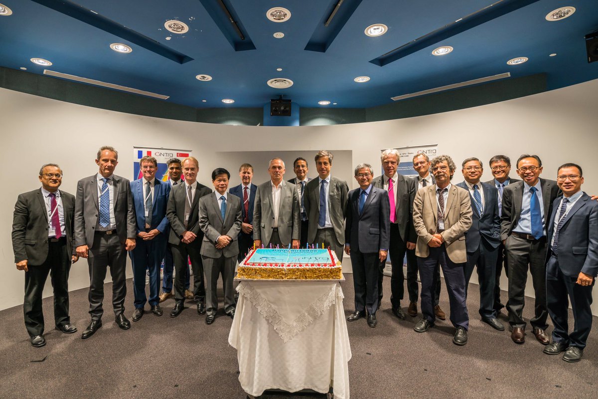 10 Years 🎂 | Celebrating our 10th anniversary: Happy Birthday #CINTRA ! CNRS-International-NTU-Thales-Research-Alliance: a successful joint #researchlab between Singapore 🇸🇬  and France 🇫🇷
 
#CINTRASG #CINTRA10years #CNRSinternational 🌏  #lastweek