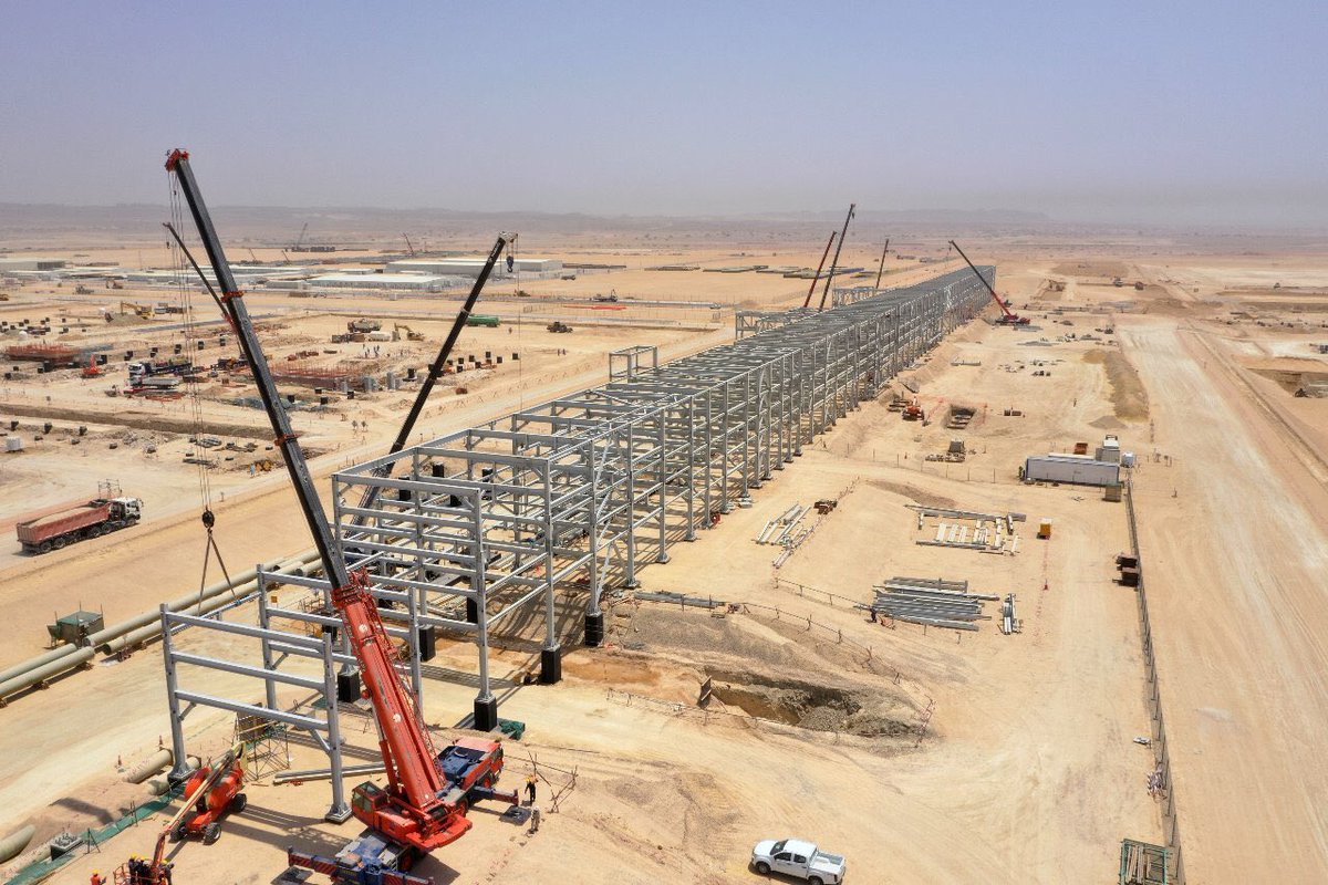 thisisoq8's tweet photo. صور توضح تقدم الأعمال الإنشائية بمشروع مصفاة الدقم في شهر يونيو #نبني_بفخر Photos showing the progress of Duqm Refinery project in June #building_with_pride https://t.co/eX2USv3IFF
