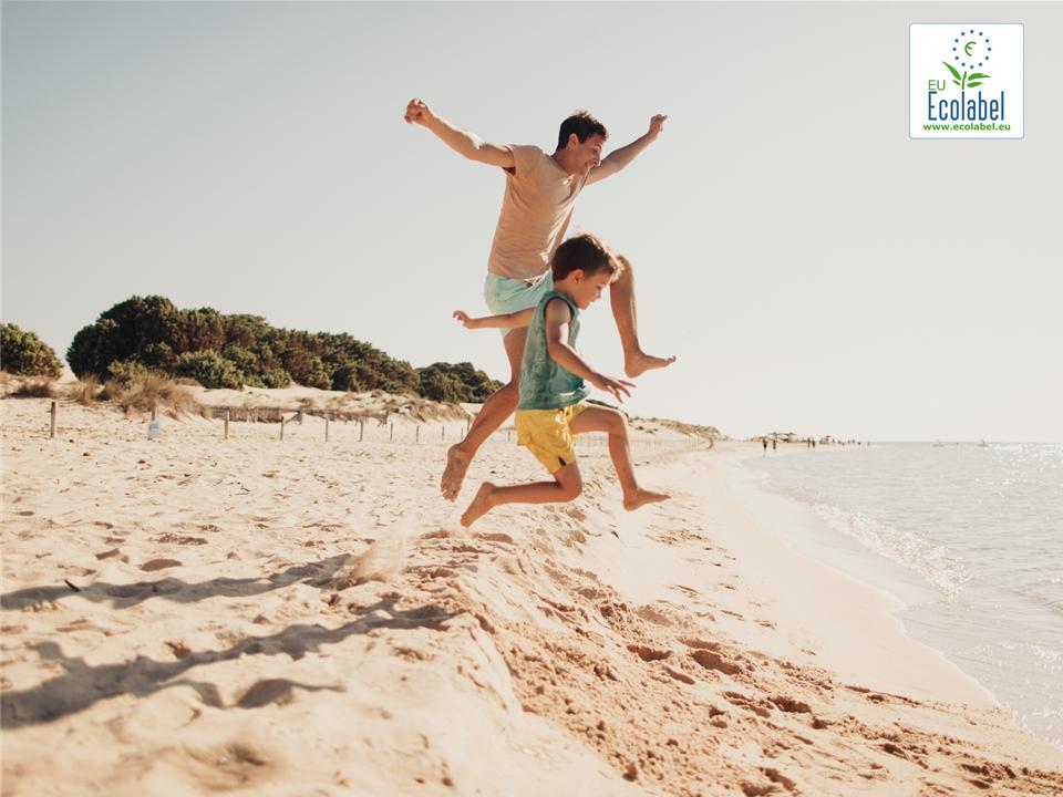 Want to keep your #summer vacation green 🌴🌊🍃?
Choose #EUEcolabel hotels and campsites! Lower your carbon footprint without eating up your holiday budget as there's something for everyone. 
Discover them & get inspired #sustainable summer travelling! 
👉🏼europa.eu/!UV79XM