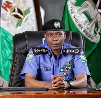 DonaldRex's tweet photo. IGP Orders Arrest Of Elijah Abbo The Sex-Toy-Slapping Senator#Argentina #SenatorElishaAbbo #WednesdayMotivation #Ganduje #Messi #Tomisin
#AbikeDabiri #Gandollar #Alisson #DaniAlves #CopaAmerica https://t.co/OjrnKzm3kM https://t.co/p8Kulp8pqq