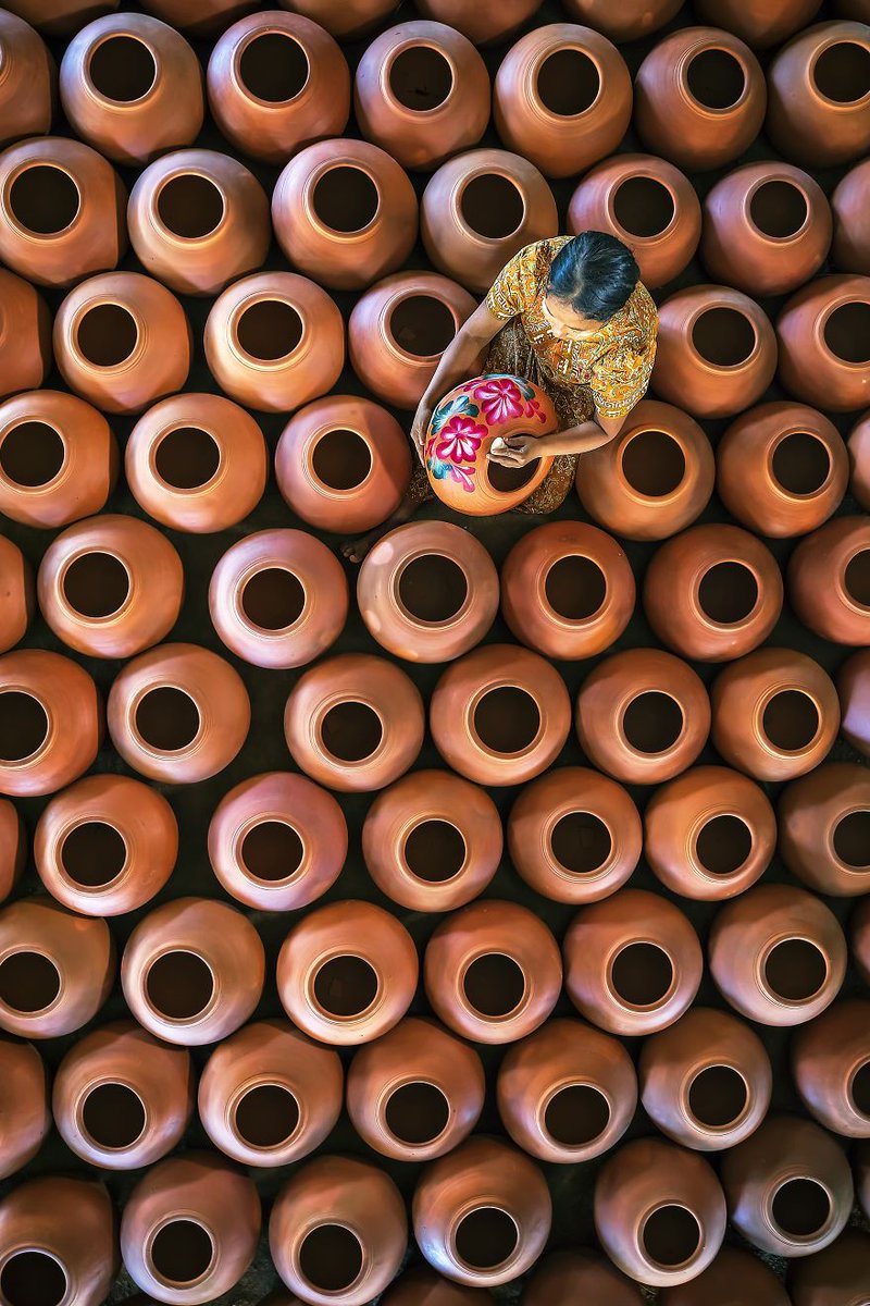 ausquerry's tweet photo. what is work ? #Work2019 Photo Contest by AGORA images explores that meaning with several images a round creation and crafts. #crafts #craftonline #crafthour https://t.co/mqBeYEH31G