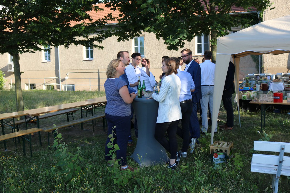 Digitalisierung im Livegespräch: Gestern traf sich das Netzwerk Digitale Landwirtschaft zum Austausch - Themen waren neben 5G, sozialen Medien, Podcasts und Webinaren auch der Datenschutz, die digitale Vernetzung von Lösungen im Betrieb und Herausforderungen der Praxis.