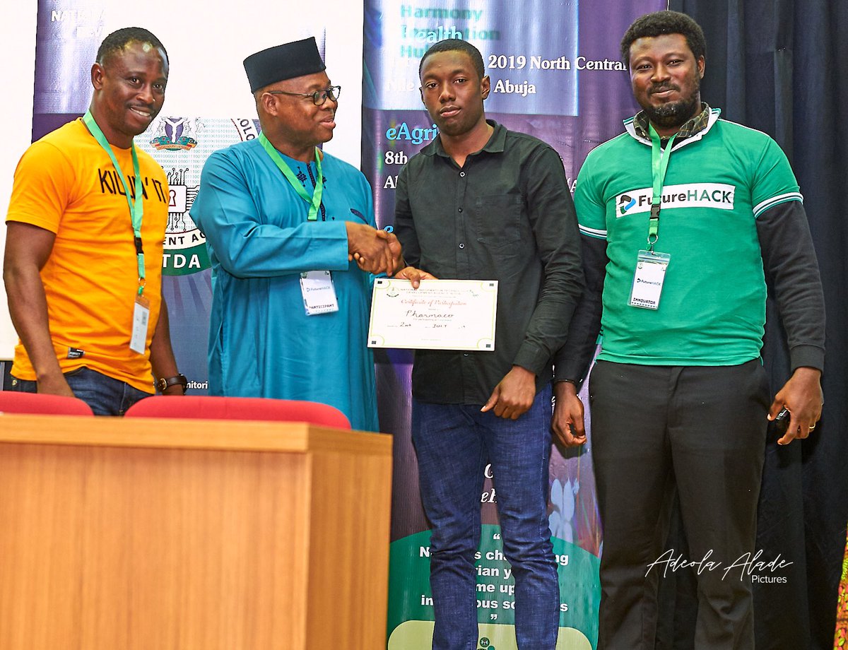 ONDINigeria's tweet photo. Presentation of certificate of the innovators during the #Futurehack Hackathon held in Nile University, Abuja. #Innovators #TransformNigeria #innovate2Develop #Ihaveafuturisticidea #tech4Health #AgriTech #EducTech #tech4change https://t.co/OMYlc1aaZH