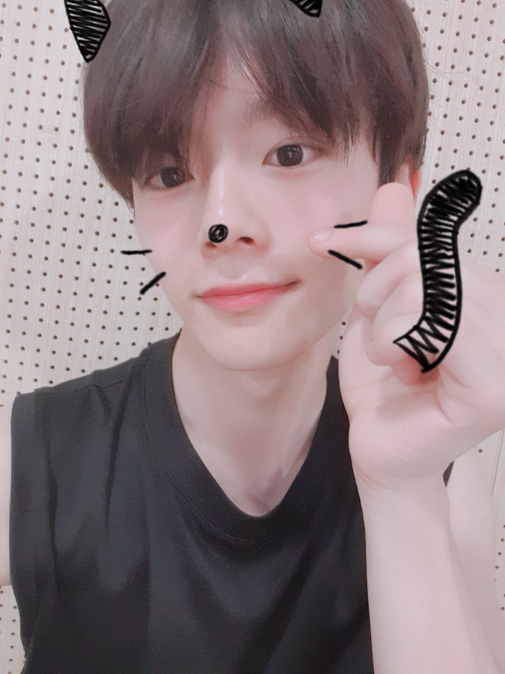 by_verivery's tweet photo. [#강민]
베러 100일이야 ㅎㅎ
너무 고마워요 💙💙
우리 평생 함께해요
#VERIVERY #베리베리 #베러 #고마워 #사랑해💙 https://t.co/gwlGl57rOx