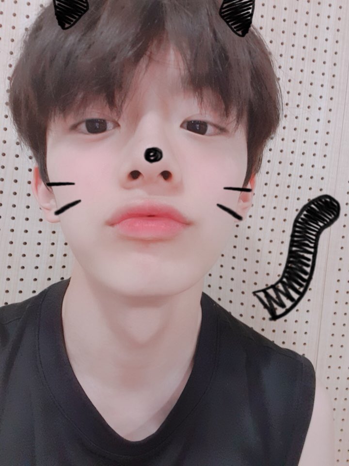 by_verivery's tweet photo. [#강민]
베러 100일이야 ㅎㅎ
너무 고마워요 💙💙
우리 평생 함께해요
#VERIVERY #베리베리 #베러 #고마워 #사랑해💙 https://t.co/gwlGl57rOx