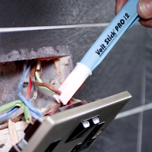 TheVoltStick's tweet photo. Our latest Blog gives a detailed break down of how to make the most of your Volt Stick instant voltage tester.
https://t.co/czoZ67HqCH
#voltstick #electricalsafety #tradespeople #HealthAndSafety https://t.co/G0inlUzY76