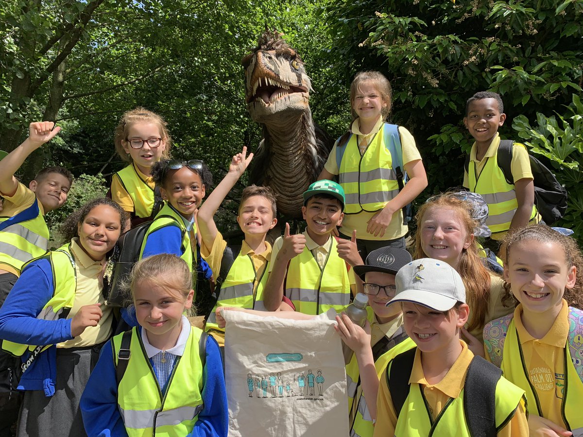 ButtonLane_'s tweet photo. #Class5CE learnt so much today at the zoo #firsttimeatthezoo for many! @LearnatCZ https://t.co/za25Evzme4