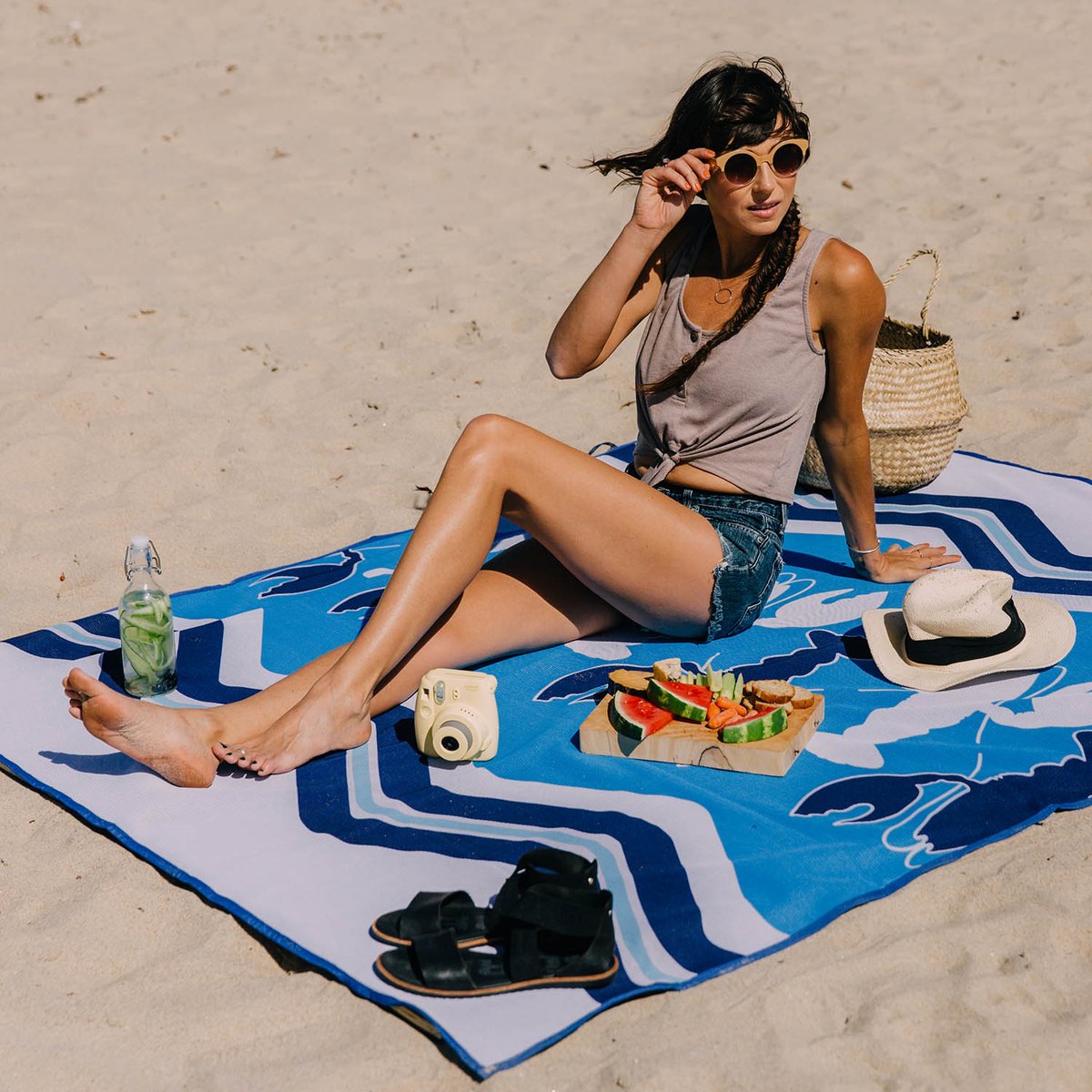 The CGear Sandlite mat was on the <a href="/TODAYshow/">TODAY</a> this morning!

today.com/parents/best-a… 

#cgear #cgearsandfree #sandfree #beachhacks #beachlife #summerfun #FourthofJuly #beachbum #vacation