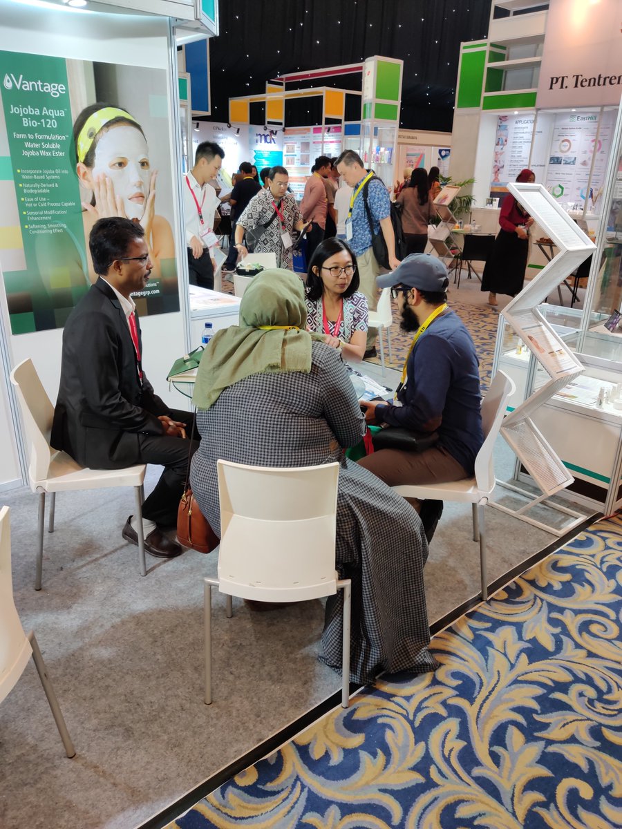 Vantage_Grp's tweet photo. Thank you to everyone who stopped by to visit us at Indonesia Cosmetic Ingredients where we highlighted our new Water Soluble Wax Ester: Jojoba Aqua™ Bio-120. For more information click here: https://t.co/fJDvjlrDrQ https://t.co/BO5Pf9oa8U