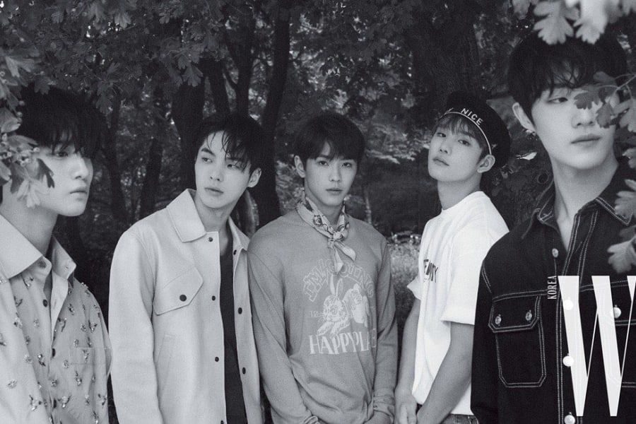 soompi's tweet photo. New C9 Entertainment Boy Group #CIX Previews Debut With Teaser https://t.co/efvQ48zMkF https://t.co/LAFjiZKtJb