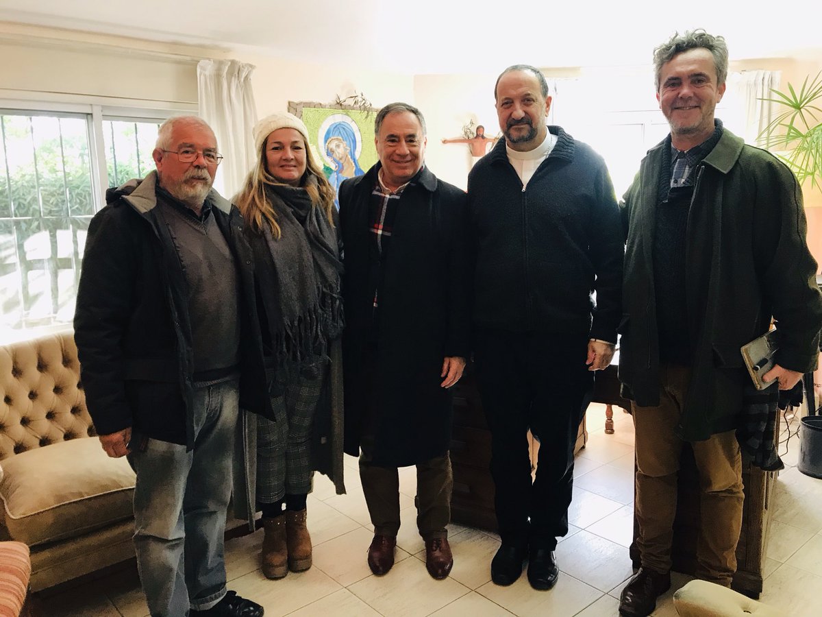 Ga_Piedrabuena's tweet photo. Hoy tuvimos un gran encuentro entre el Obispo de Laferrere #GabrielBarba @cocolocuoco #SantiagoGil y @LasarteJorge 🙌🏻
@TotyFlores https://t.co/KHE6HYfPUU