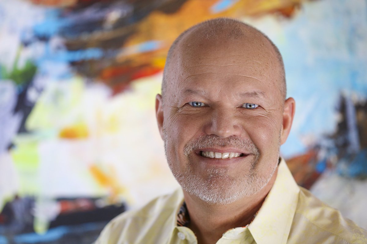 Happy birthday to the #bossman founder and president of #SGDgallery Steven Greenwald 🎉🎂 eat, drink and enjoy! #blessings #birthday #sgdteam