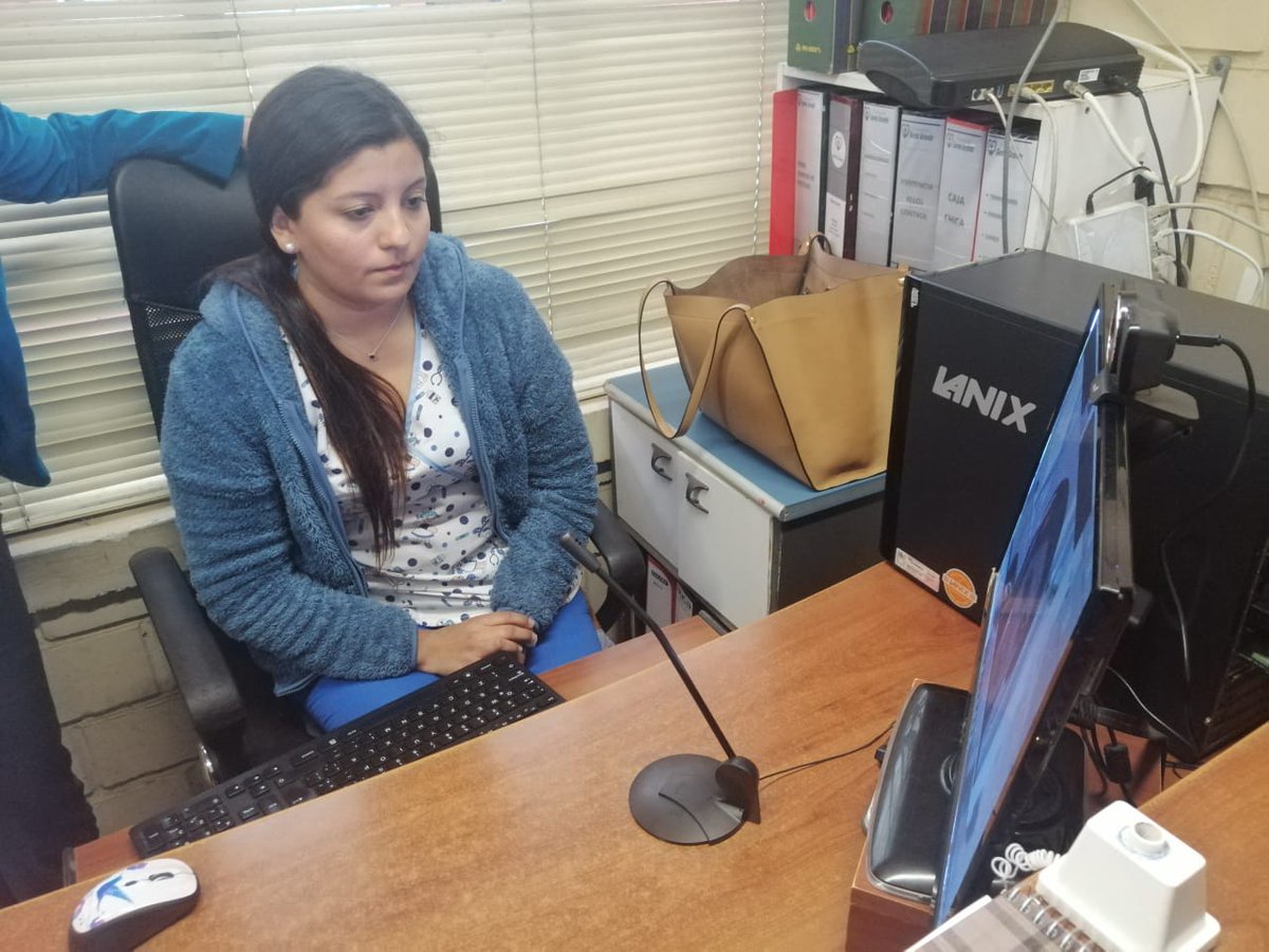 HospitalDigital's tweet photo. ¡Conectamos al primer Establecimiento de Larga Estadía para Adultos Mayores (ELEAM) del norte de Chile🇨🇱! Gracias a la alianza de los TENS del ELEAM Emilio Gutiérrez Bonelli con el #HospitalDigital, ahora la salud estará más cerca de las personas mayores 🧓👵. https://t.co/lj1UrtXZQb