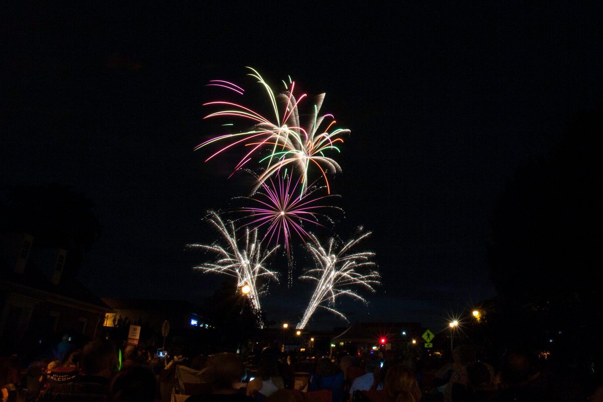 DiscoverDeKalb's tweet photo. POP! CRACKLE! BANG!
It's time for @CityofTucker's Celebration of Independence and Fireworks Spectacular TODAY on Main Street!
Live Music by 16 Penny starts at 6pm! Firework show starts at 9:30!
#Tucker #tkrsummeroffun #DiscoverDeKalb
Photos courtesy of @CityofTucker https://t.co/6Ar0SYTR18