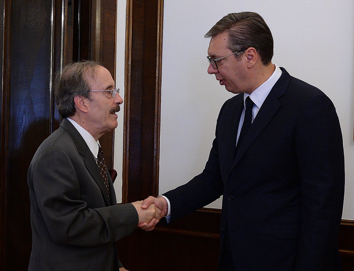 predsednikrs's tweet image. Свако из свог угла, али на цивилизован и пристојан начин смо разменили различите ставове и мишљења. Важно је да одржавамо контакт са спољнополитичким Одбором конгреса.

Са чланом Представничког дома Конгреса САД Елиотом Енгелом.