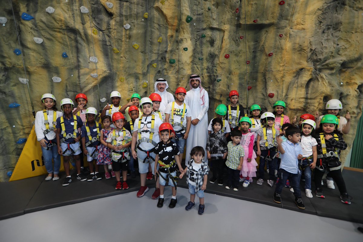bahrainrazji's tweet photo. أبناء الشهداء أثناء زيارتهم لـ Adventure Hub #البحرين https://t.co/xfe069PAVu