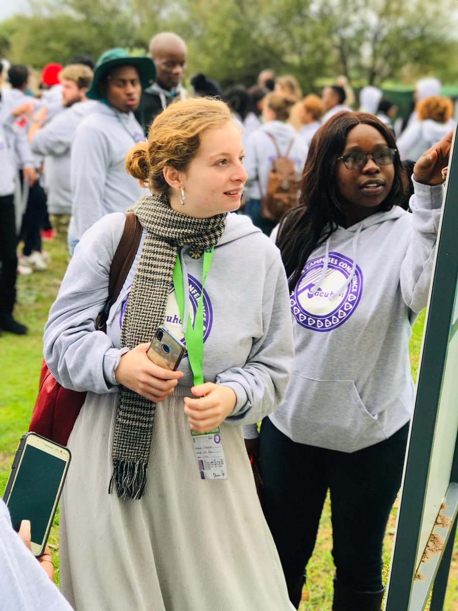 uwcgci's tweet image. “ I feel like a garden 💃🏻 “ the eco-village has a food garden that mimics the running of the ecosystem, with plants that attract certain insects for pollination .. how cool ?
 #GCC2019 #4IR4AFRICA #WednesdayWisdom