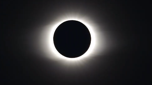osahins's tweet photo. Şunları da şuraya koyalım. #totalsolareclipse2019 #TotalSolarEclipse https://t.co/c2h5xlrnYF