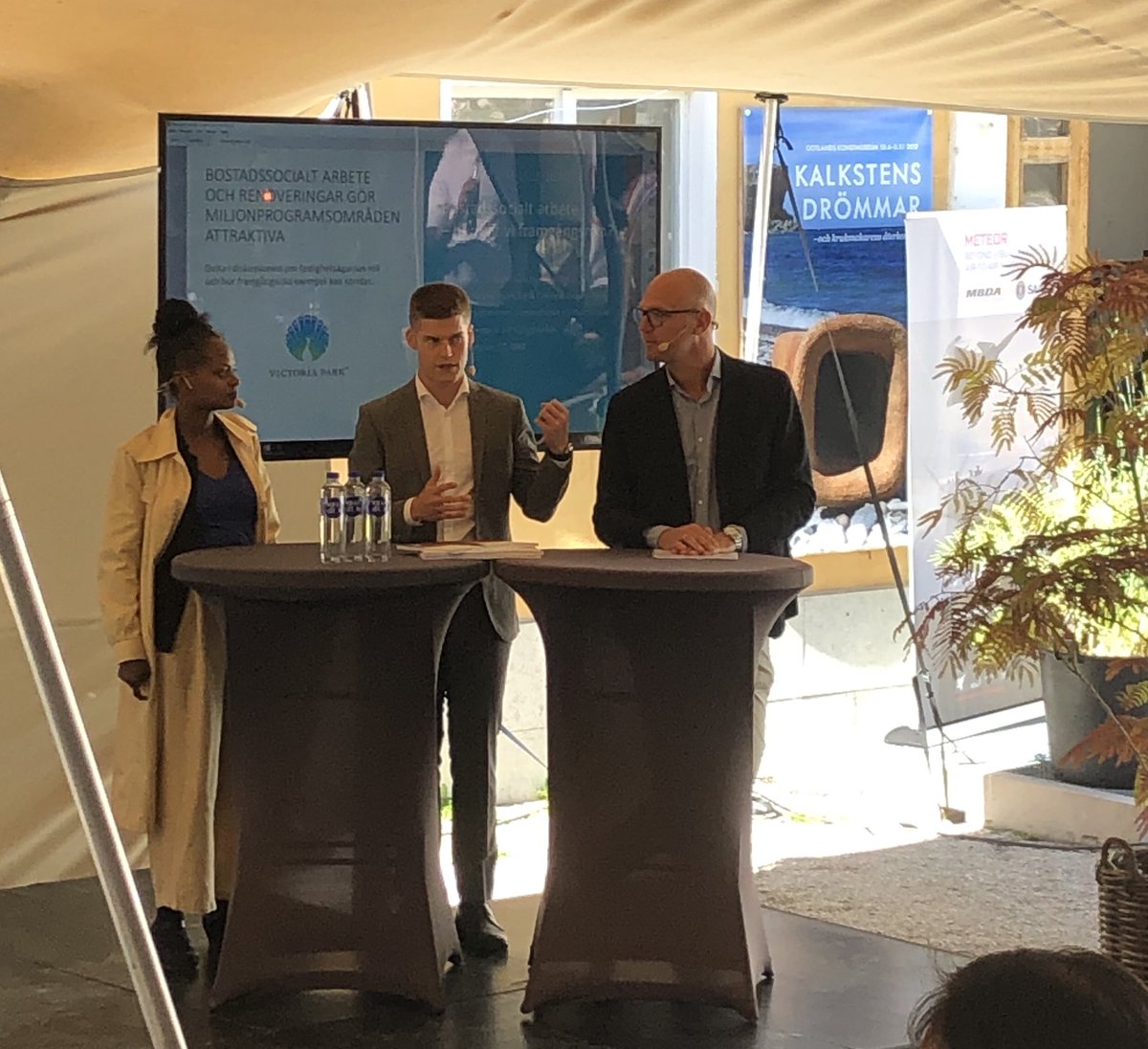 abrahamsson73's tweet photo. Alltid lika förtroendegivande @OliverRosengren talar om social hållbarhet i Almedalen. Fler vill veta mer om Växjö. https://t.co/hV7IuWx5LL