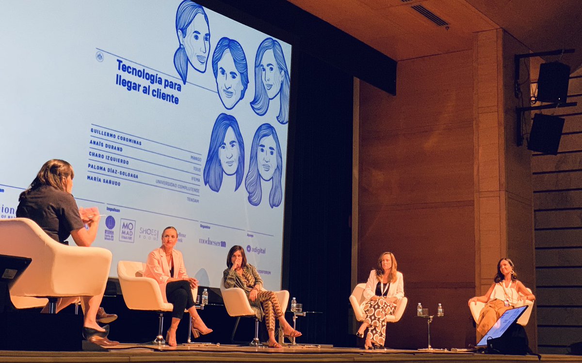 Modaes's tweet photo. “El lujo accesible siempre necesitará la aspiracionalidad, y eso se consigue más fácilmente en la tienda física”, asegura Anaïs Durand (@tousjewelry) #IFASHIONFORUM https://t.co/N3wTj8HA4j