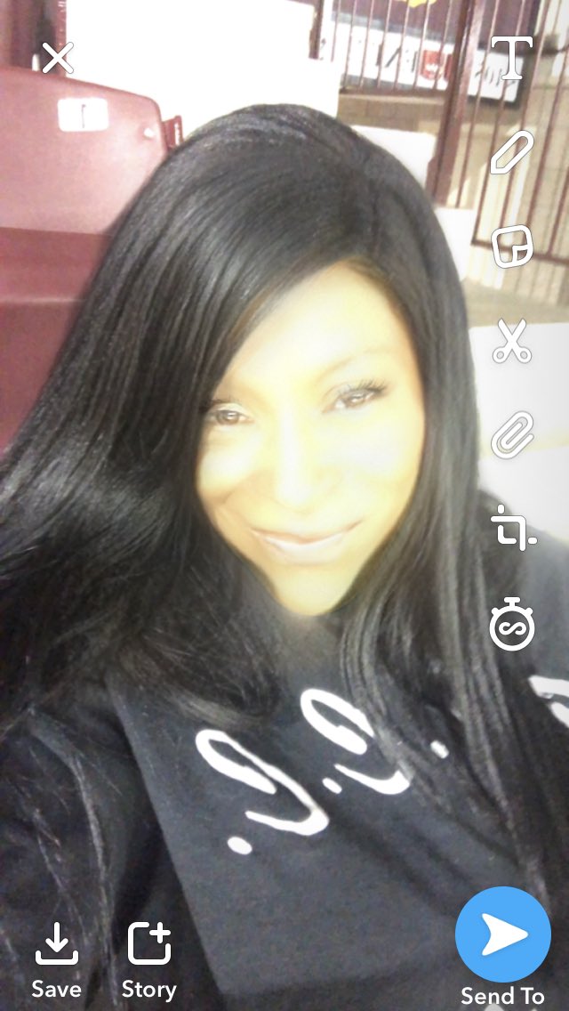 OkemosCheer's tweet photo. Junior cheerleader Snapchatting! #WEFLAWLESS https://t.co/uuipDMlH2C
