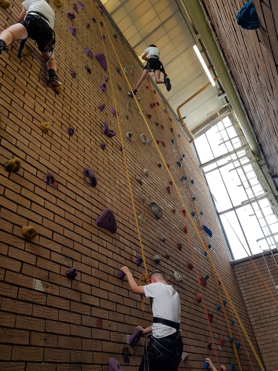 StOswaldsPriLiv's tweet photo. We faced our fears and braved new heights! @LJMU #IMMarsh #rockclimbing #newexperiences https://t.co/C8eu54vFEC