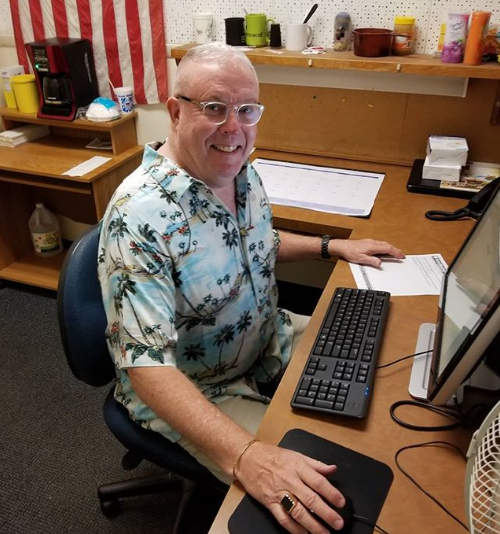 FroggyValley's tweet photo. 🎉 Congrats to @stevetoddwqic for 33 years with us! Here's to another 33 or more!
#WQIC #LiveAndLocal #SteveTodd #33Years #SoftRockWQIC #LebanonPA https://t.co/LHSIQCOiAd